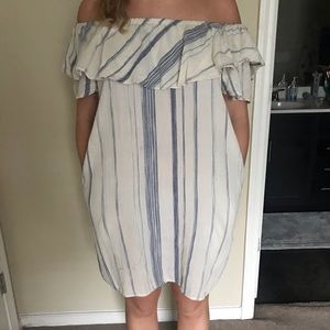 Blue and white strapless dress with pockets